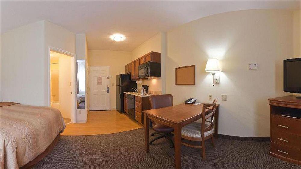 Candlewood Suites Fort Myers/Sanibel Gateway, An Ihg Hotel Bagian luar foto