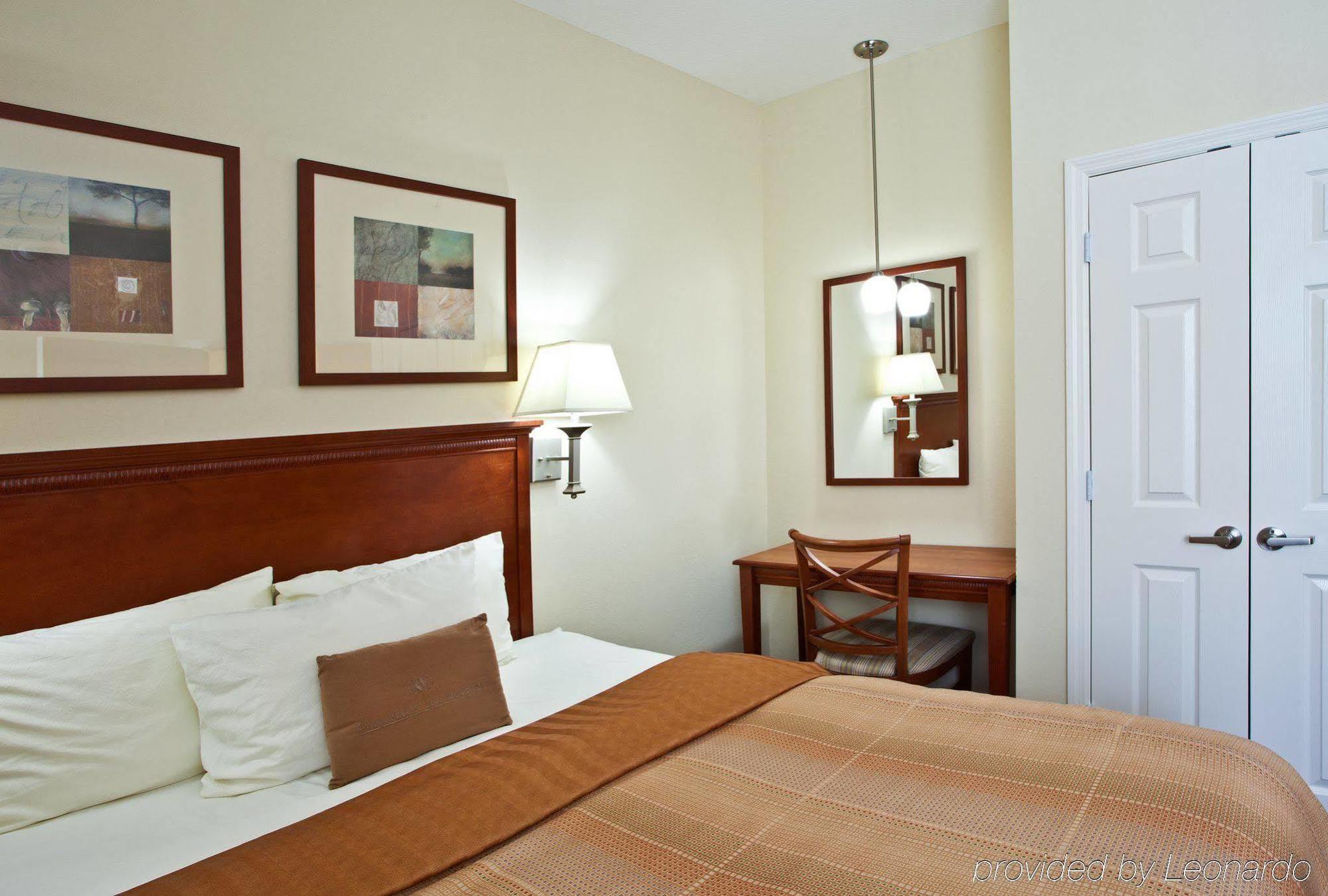 Candlewood Suites Fort Myers/Sanibel Gateway, An Ihg Hotel Ruang foto