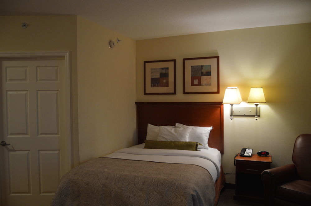 Candlewood Suites Fort Myers/Sanibel Gateway, An Ihg Hotel Bagian luar foto